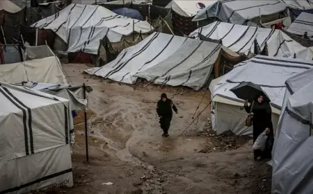 رياح وأمطار تتسبب بغرق وتطاير خيام نازحين في غزة