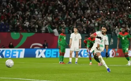محرز يقود الجزائر إلى ثمن نهائي كأس إفريقيا