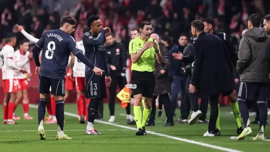 بعد فقدان الصدارة.. رئيس ريال مدريد "يبتز" الحكام بـ"مقاطع فيديو"