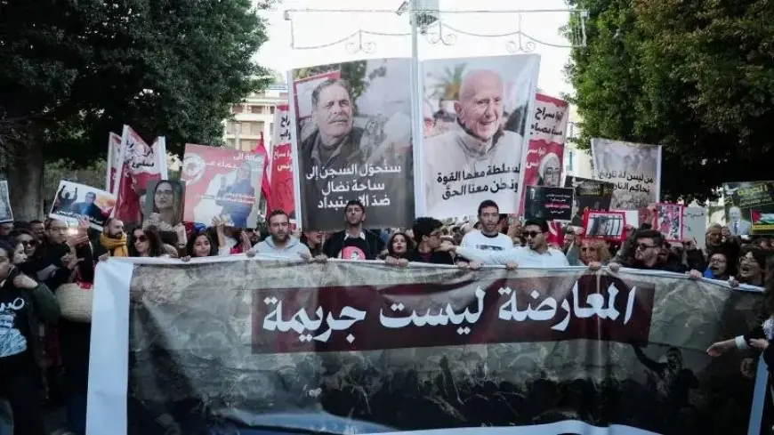 تونس: مظاهرات حاشدة ضد الاعتقالات والمحاكمات السياسية