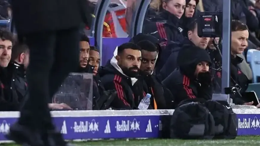 لاعب ليفربول يطالب ناديه بالتخلص من صلاح بأسرع وقت