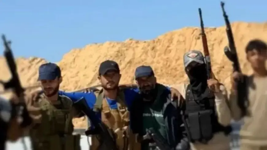 مسلحون متعاونون مع الاحتلال يسلمون أنفسهم لحماس في غزة