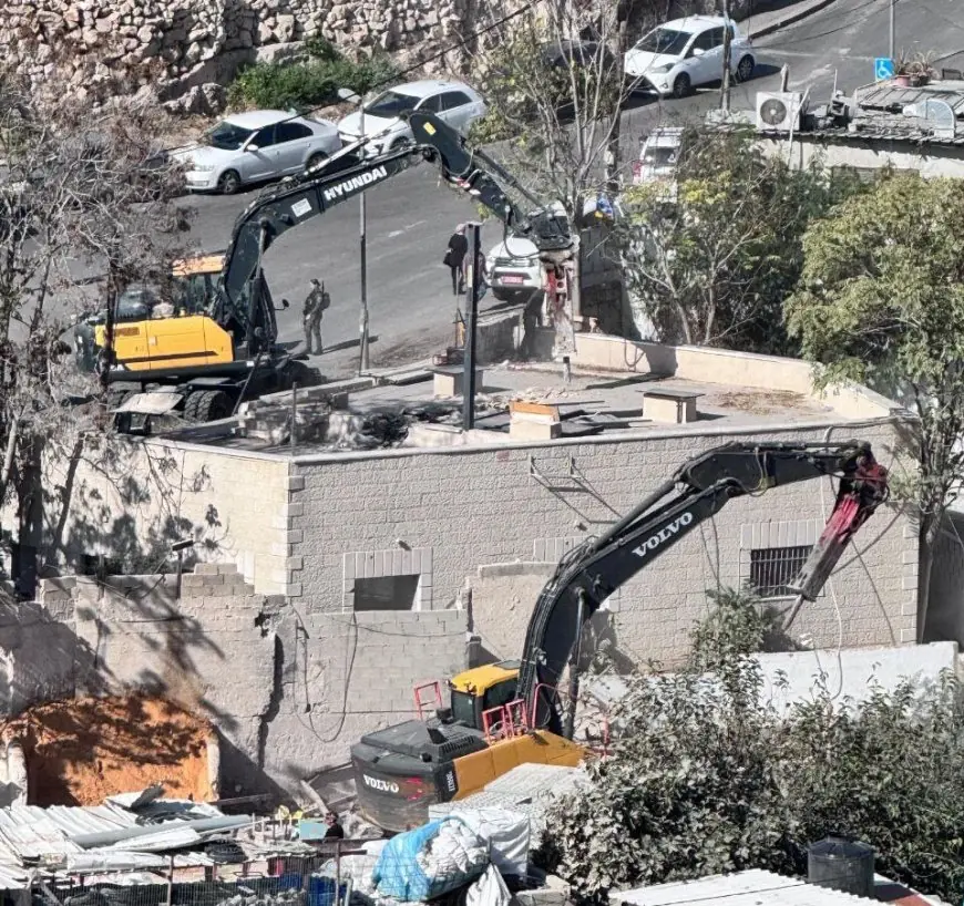 الاحتلال يستكمل هدم منزل ببلدة سلوان جنوب المسجد الأقصى