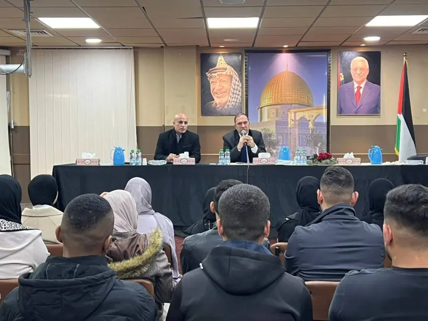 محافظ طولكرم اللواء د. كميل يقدم محاضرة بعنوان "منظمة التحرير الفلسطينية من الشرعية الكفاحية إلى البناء المؤسسي – تحليل بنيوي عميق"