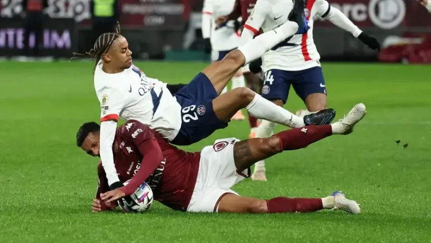 باريس يتصدر بفوز صعب على متذيل الترتيب