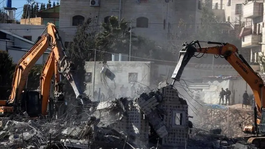 السلطات الإسرائيلية تهدم عمارة سكنية في سلوان بالقدس المحتلة