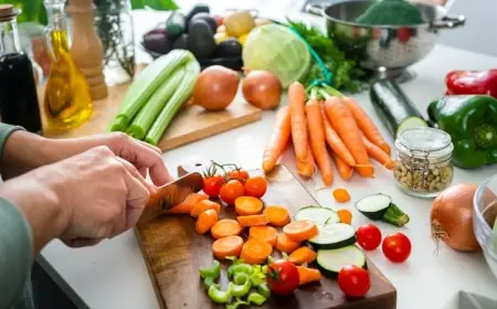 علمياً.. 5 مصادر لجسيمات البلاستيك الدقيقة بأطعمتك اليومية منها الملح