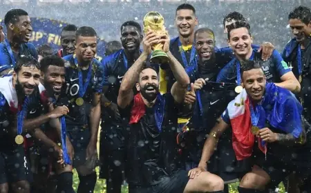 بطل كأس العالم: بكيت بمفردي بعدما حرموني من قميص المغرب