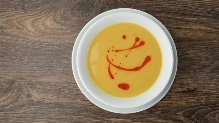 شوربة العدس.. دفء الشتاء مع فوائد غذائية لا تُقدّر بثمن