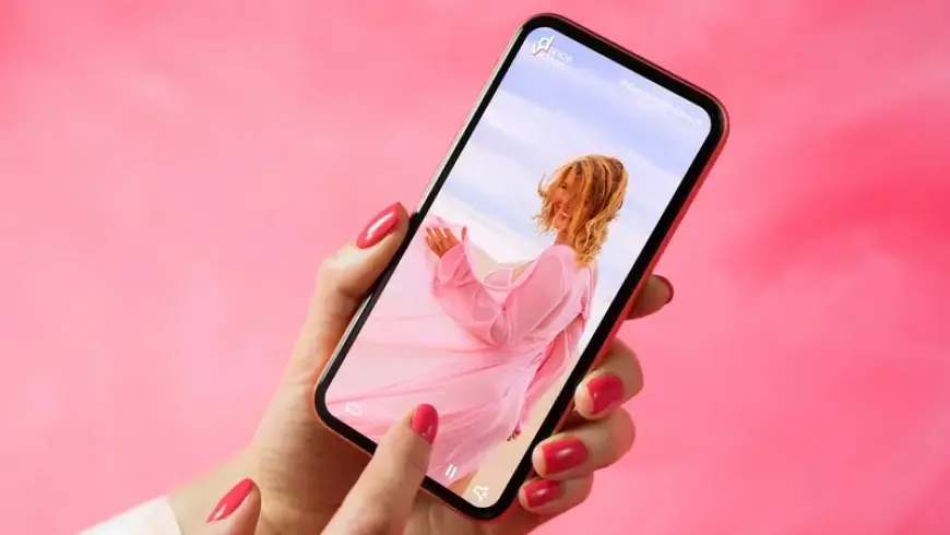 أثارتا استياء واسعاً بسبب ملابسهما.. الشرطة المصرية تضبط "راقصتي السوشيال"