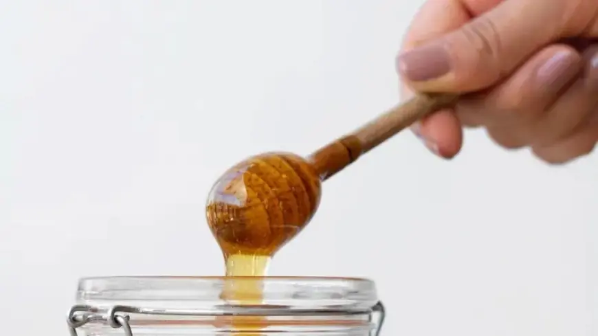 8 فوائد مذهلة لتناول ملعقة عسل صباحيًا.. لن تصدق تأثيرها!