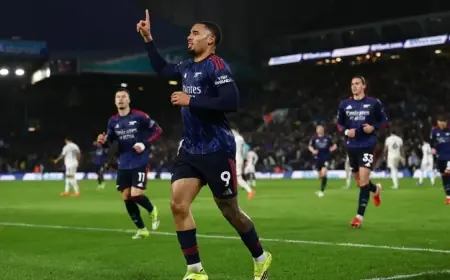 أرسنال يعود إلى الانتصارات برباعية ليدز