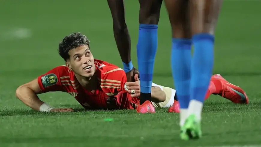 مدير الكرة بالأهلي: لا تراجع عن عقوبة إمام عاشور بعد خطئه "الكبير"