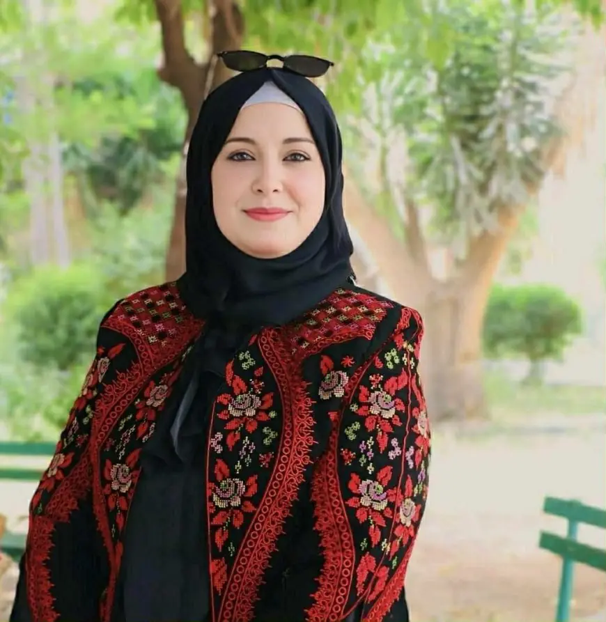 د. منى ابو حمدية  : ردا على مقال  مفارقة الرؤية: كيف نرى ما بين أيدينا بالنظر بعيداً؟