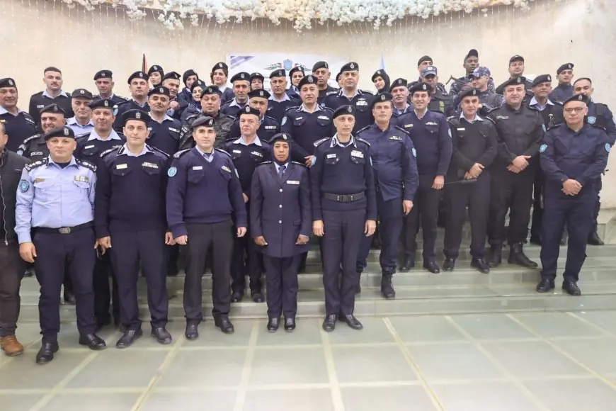 الشرطة تعقد لقاءً مجتمعياً لتشكيل المجالس المجتمعية ضمن مبادرة "شراكة وأمان" في طولكرم