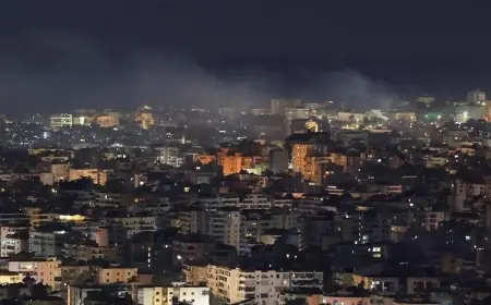 30 قتيلاً وعشرات الجرحى في لبنان.. وإسرائيل تتوعد بتكثيف هجماتها