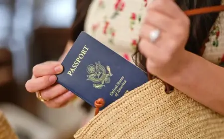 مفاجأة مثيرة.. جواز السفر قد يحمل بكتيريا أكثر من الأحذية