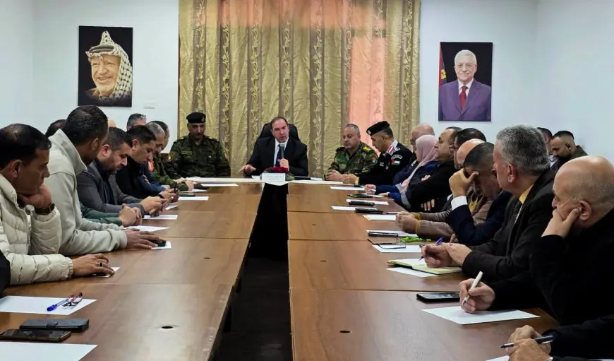 محافظ طولكرم اللواء د. كميل يترأس اجتماع خلية الأزمة للتعامل مع تداعيات  الظروف الاستثنائية  الناتجة عن التصعيد الإقليمي