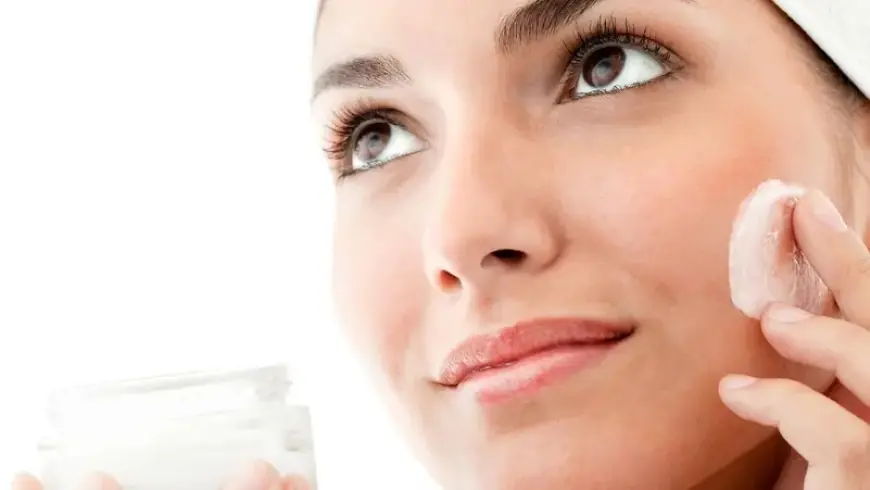 3 مكونات قاسية تعتاد عليها البشرة وتعزز إشراقاتها