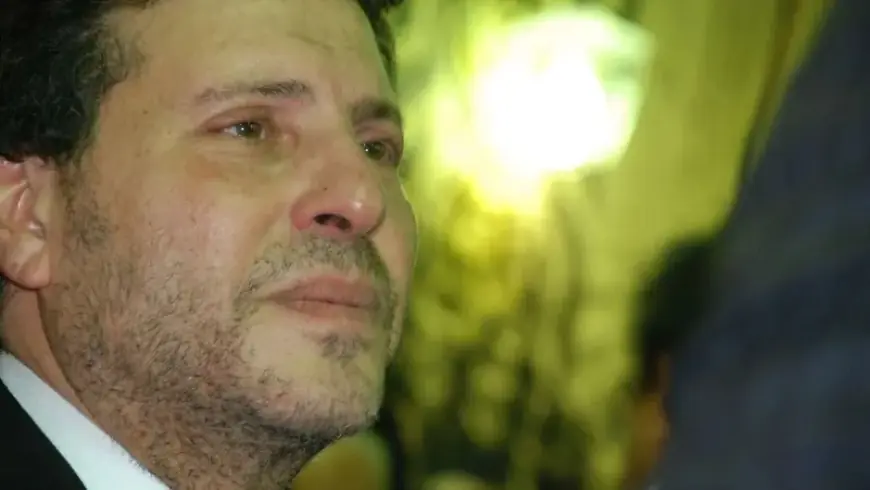 حساب هاني شاكر الرسمي يشارك منشوراً يكشف حالته