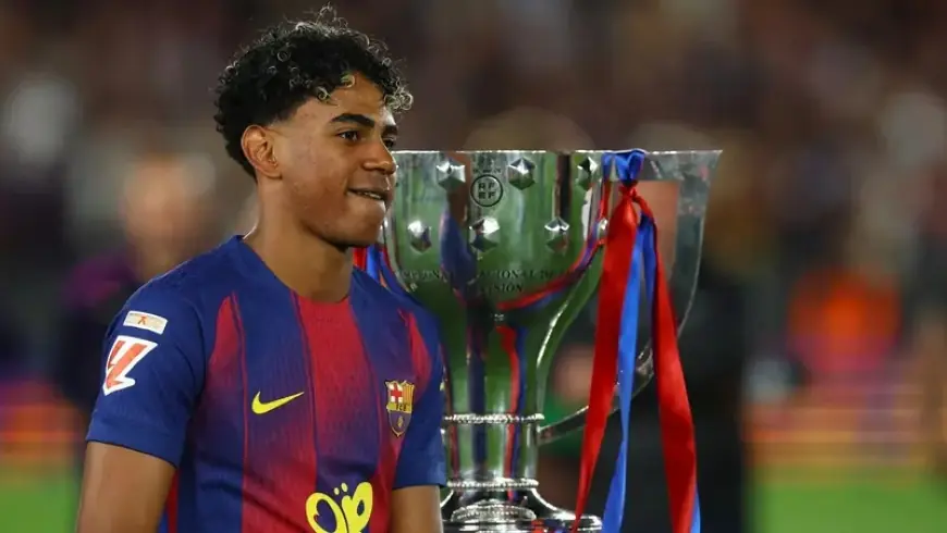 بعد الجدل.. مدرب برشلونة يعلق على رفع يامال علم فلسطين