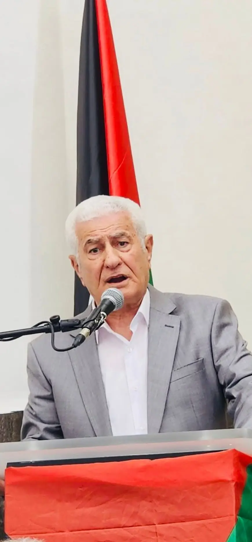 الاخ القائد عباس زكي … أكبر من المناصب"