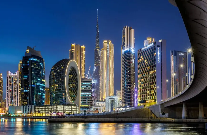 الإمارات.. حريق في الطوابق العليا من أبراج الإمارات المالية في دبي