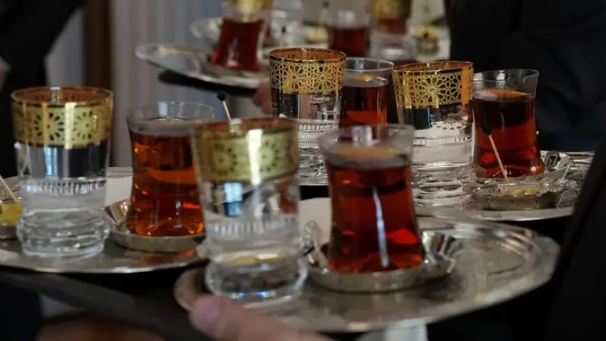 احذر.. كوب الشاي قد ينطوي على مخاطر صحية خفية