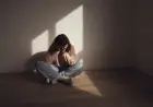 الانهيار النفسي لا يحدث فجأة.. 5 إشارات تحذيرية مبكرة
