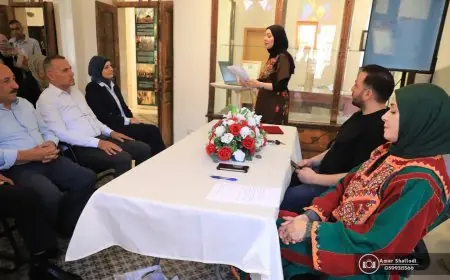 «وشاح الأرض… حكايات الثوب الفلسطيني بين الهوية والذاكرة» ندوة ثقافية في الخليل تبحث في رموز الثوب ودلالاته