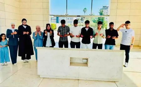 في يوم الشباب العالمي… شباب الخليل وشبيبة الياسر أمام ضريح الشهيد ياسر عرفات