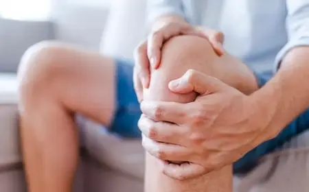 طقطقة الركبة.. هل هو إنذار مبكر لالتهاب المفاصل؟