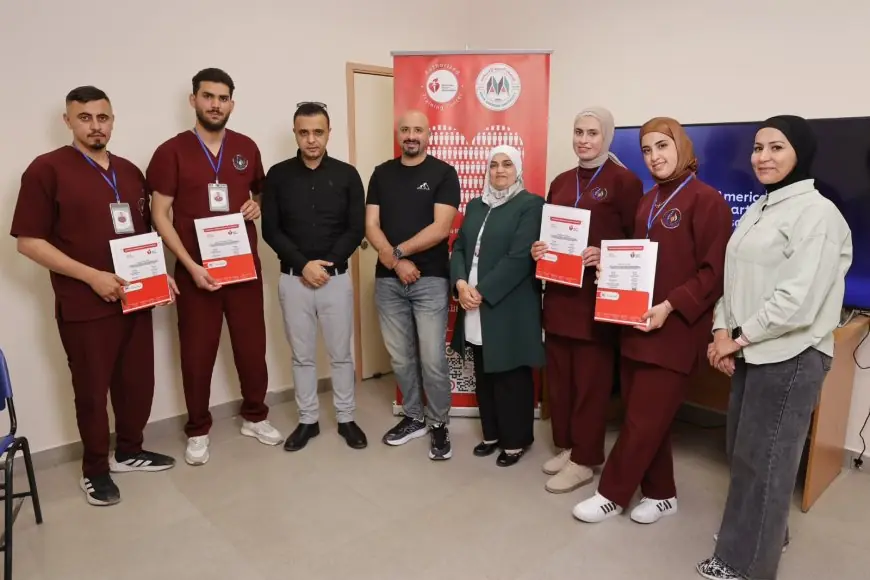 مركز القلب بالجامعة العربية الأمريكية يختتم برنامجاً تدريبياً  لتطوير كوادر جمعية بيت الأجداد لرعاية المسنين