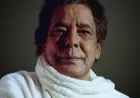 بعد أنباء عن وعكة صحية.. مصدر: الكينج محمد منير بخير ويقضي إجازة مع أسرته