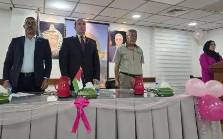 مديرية صحة طولكرم و جمعية أصدقاء مرضى السرطان الخيرية تنظمان  فعالية بمناسبة شهر أكتوبر الوردي