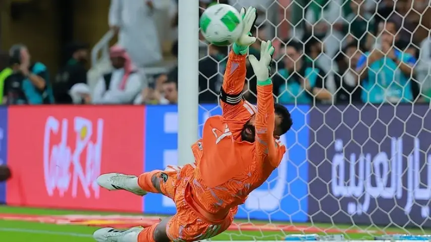 العويس يقود المنتخب السعودي إلى نهائي خليجي 27